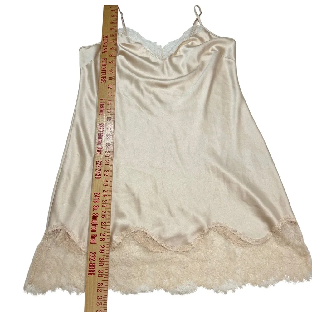 Victorias Secret measurements laying